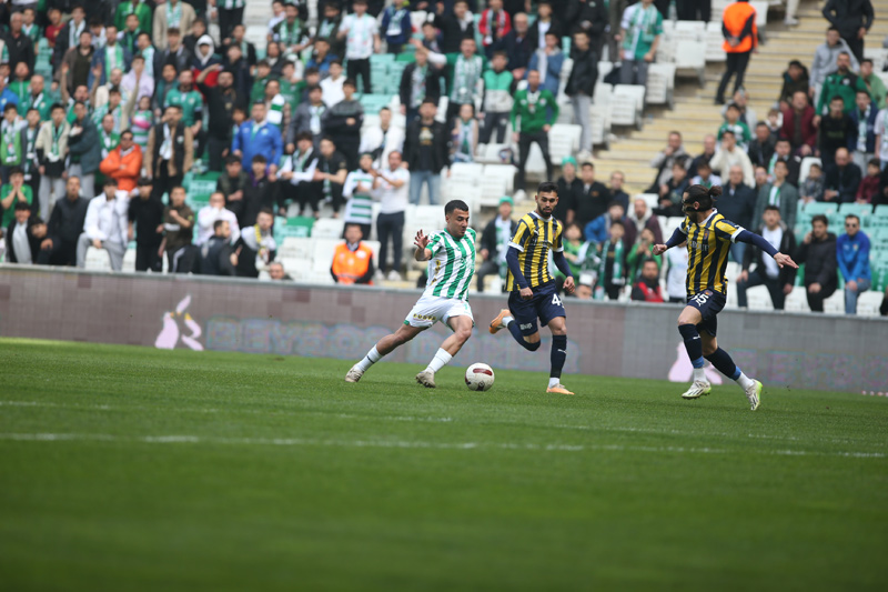 Bursaspor’a bir darbe de Buca’dan! Ligde kalmak artık çok zor…