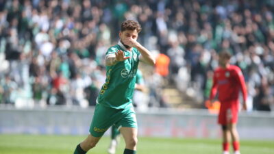 Bursaspor’un yükünü çekti ama…
