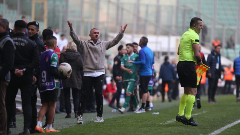 Bursaspor, Serik Belediyespor karşısında büyük bir fırsat kaçırdı... Olay Yazarları