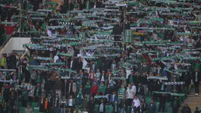 Bursaspor taraftarı maç sonunda kime tepki gösterdi?