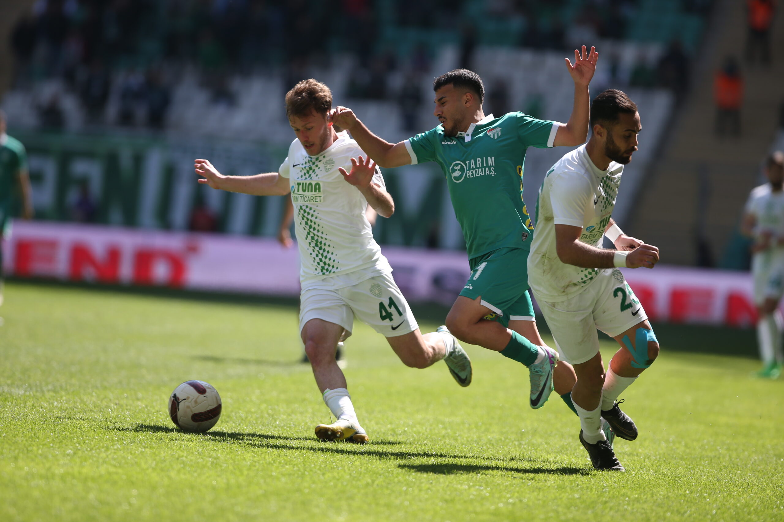 Bursaspor’a evinde büyük şok! Bu kadar gol kaçarsa…