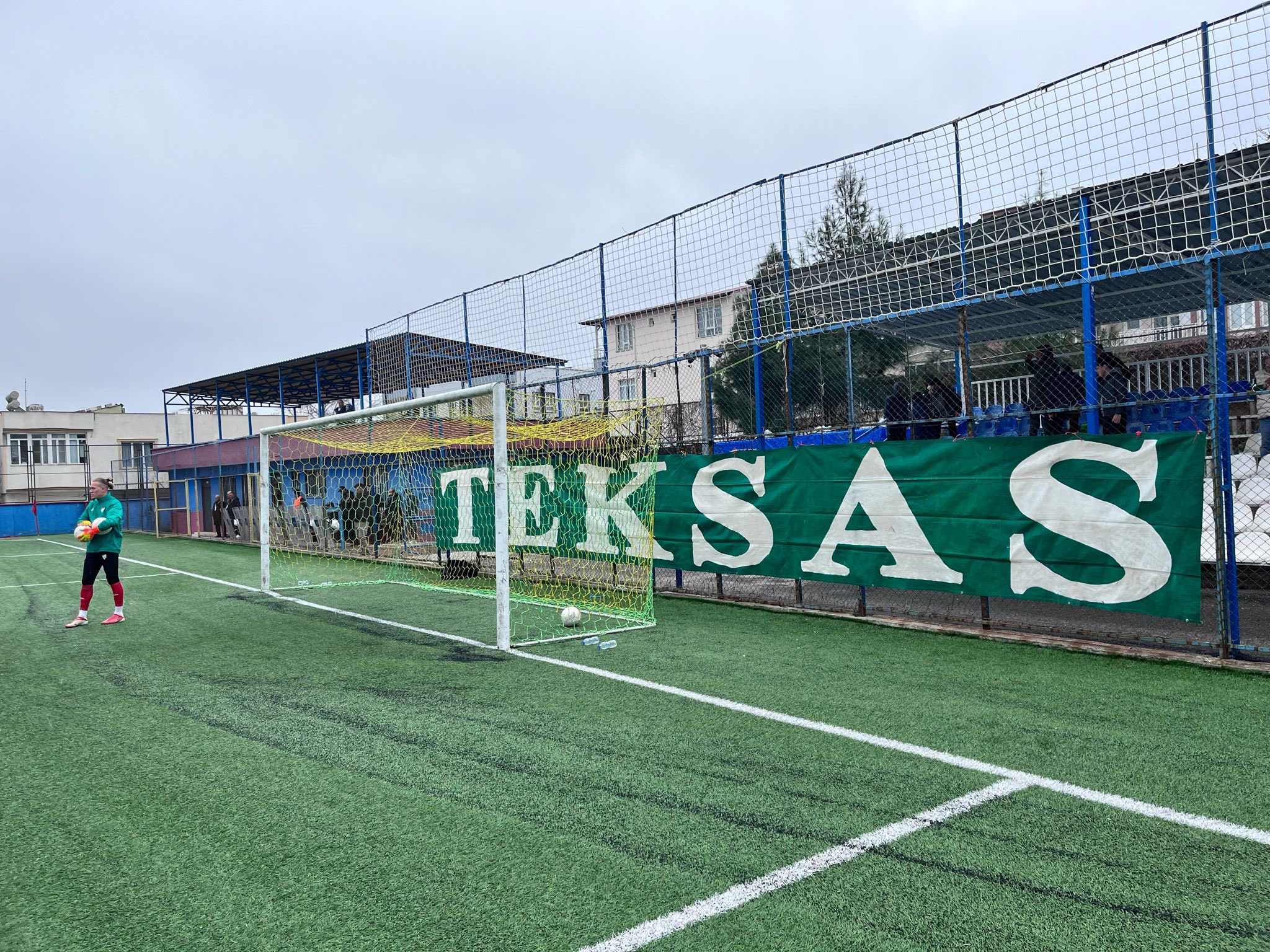 Teksas yalnız bırakmadı