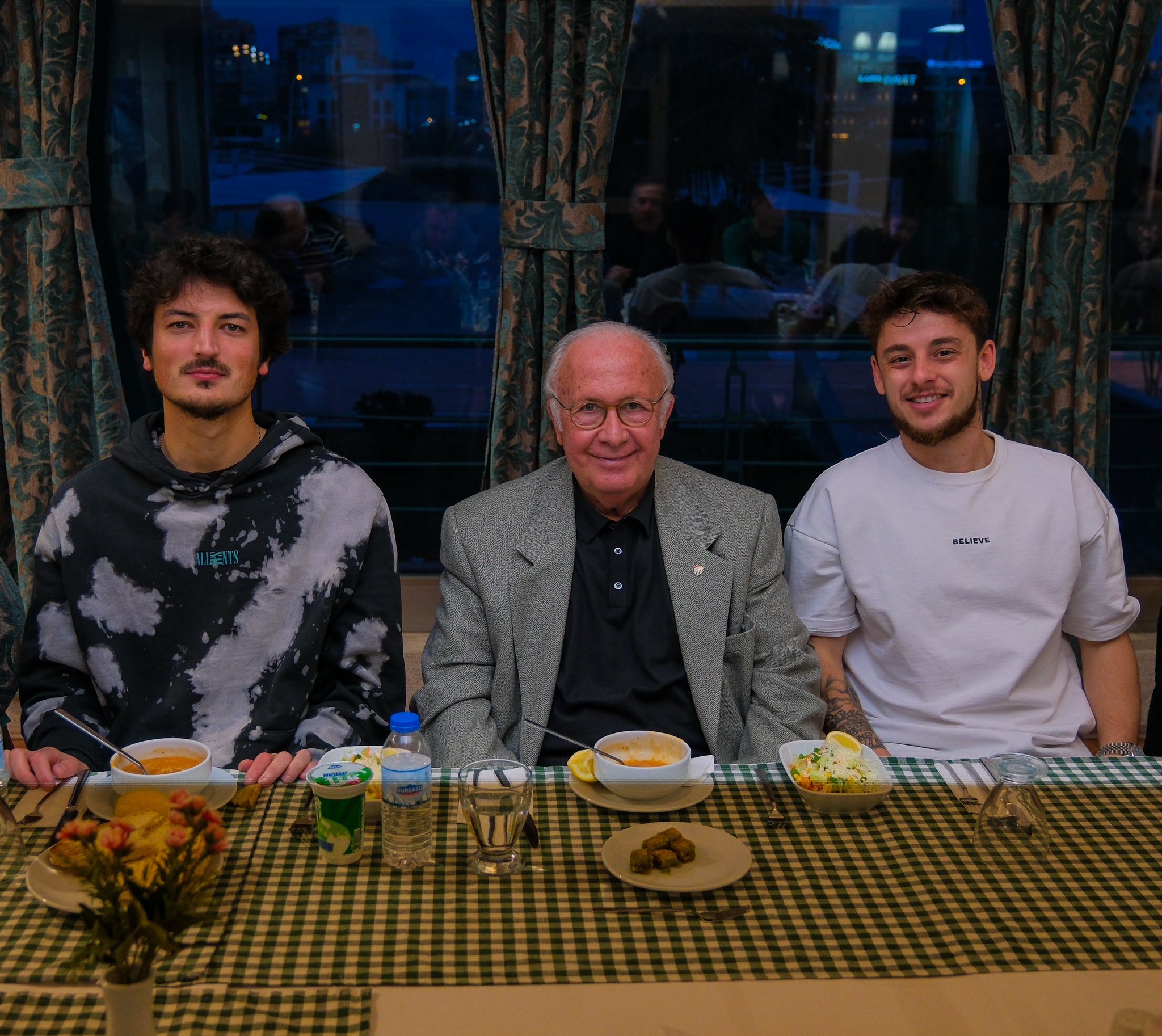 Bursaspor yönetimi ve futbolcular iftar yaptı