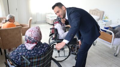 AK Parti Mudanya adayı Dinçer’den Emekli Yaşam Merkezi vaadi