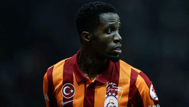 Wilfried Zaha’dan Galatasaray’a kötü haber