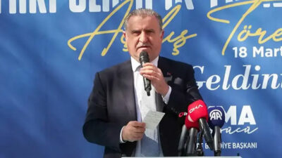 Bakan Bak’tan 31 Mart mesajı: Bize çalışan adam lazım, tatile giden değil