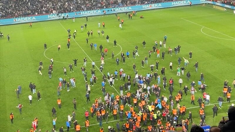 Trendyol Süper Lig’in 30. haftasında oynanan Trabzonspor - Fenerbahçe maçının