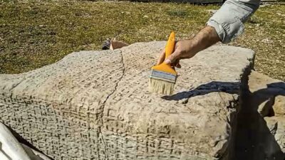 Köylüler buldu! 2100 yıllık yazıtta dikkat çeken mesaj