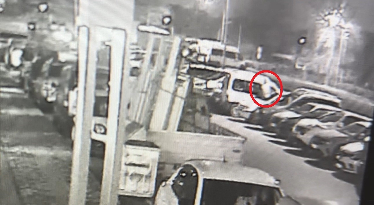 Bursa’da park halindeki araçtan hırsızlık