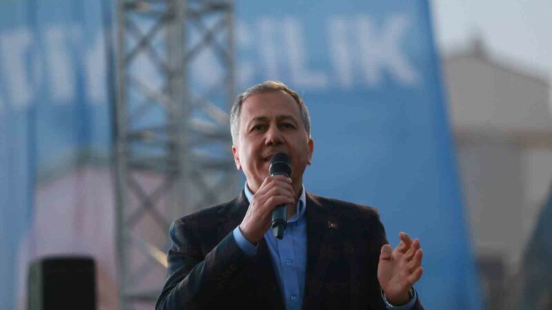 Bakan Yerlikaya Bursa’dan seslendi! İçişleri Bakanı Ali Yerlikaya, Bursa’da iftar programına katıldı. Kestel ilçe