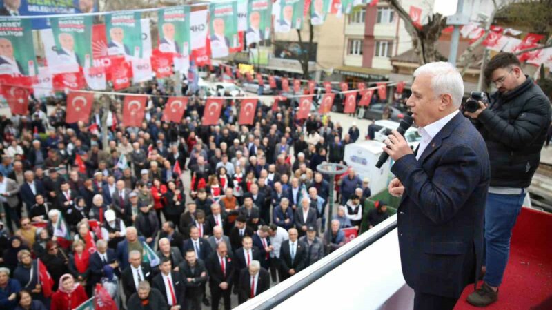 CHP’nin Bursa adayı Bozbey, Yenişehir’de alkışlarla karşılandı Bursa Büyükşehir Belediye Başkan Adayı Mustafa Bozbey’in Yenişehir Heykel Meydanı’ndaki