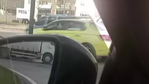 Yer: Bursa… Trafikte birbirlerine girdiler