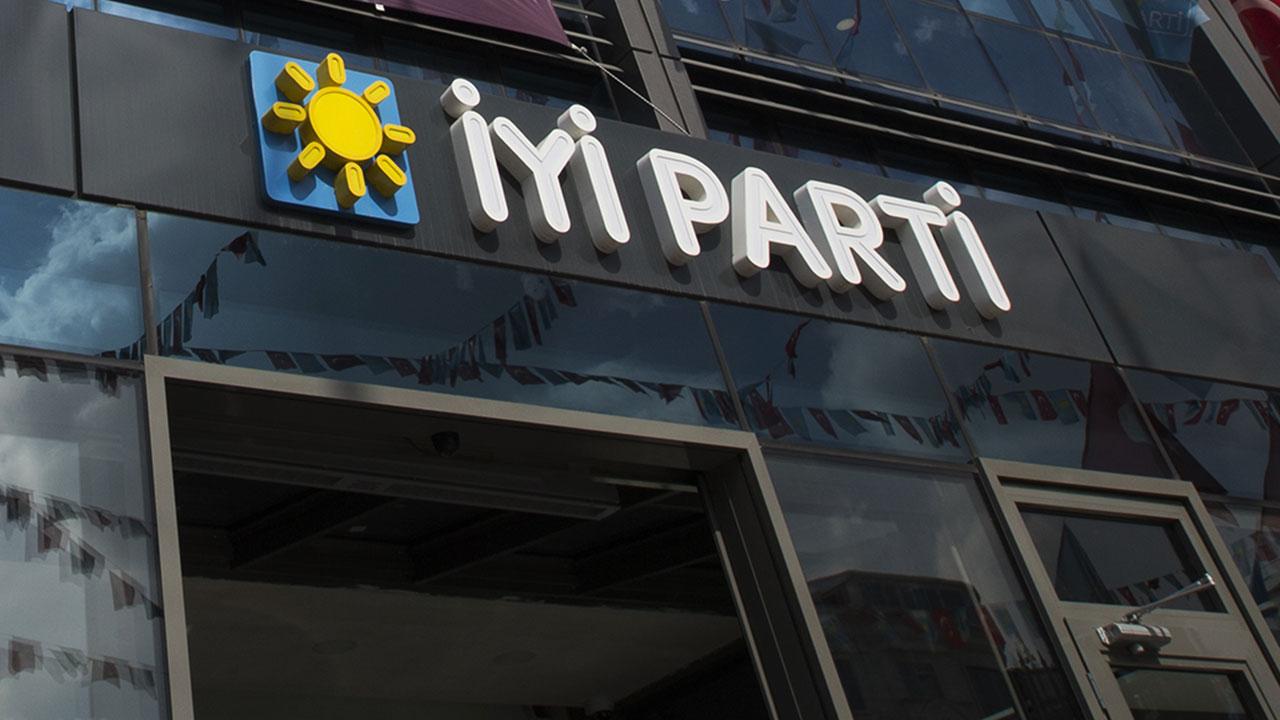 İYİ Parti’de peş peşe istifalar