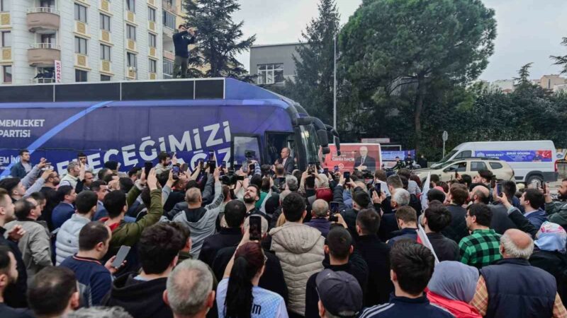 Muharrem İnce’den Bursa’da esnafa ziyaret Memleket Partisi Genel Başkanı Muharrem İnce, bir dizi ziyaret için