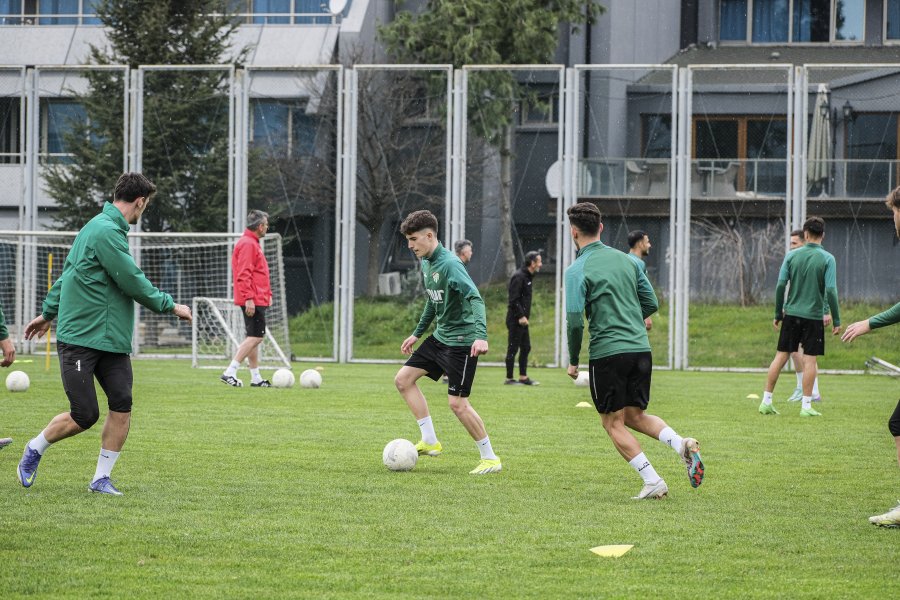 Bursaspor’da hazırlıklar sürüyor