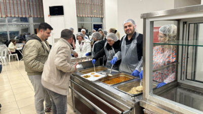 Tophane Rotary Kulübü’nün geleneksel iftar organizasyonu sürüyor