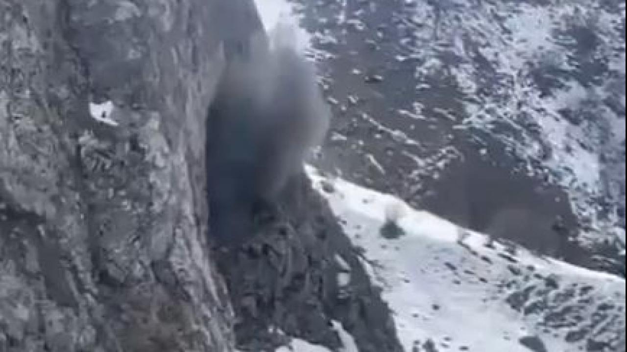 Tunceli’de teröristlerce kullanılan 6 sığınak imha edildi