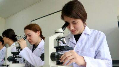 Bursalı öğrenciler üretti! Turşu suyu kullanarak…