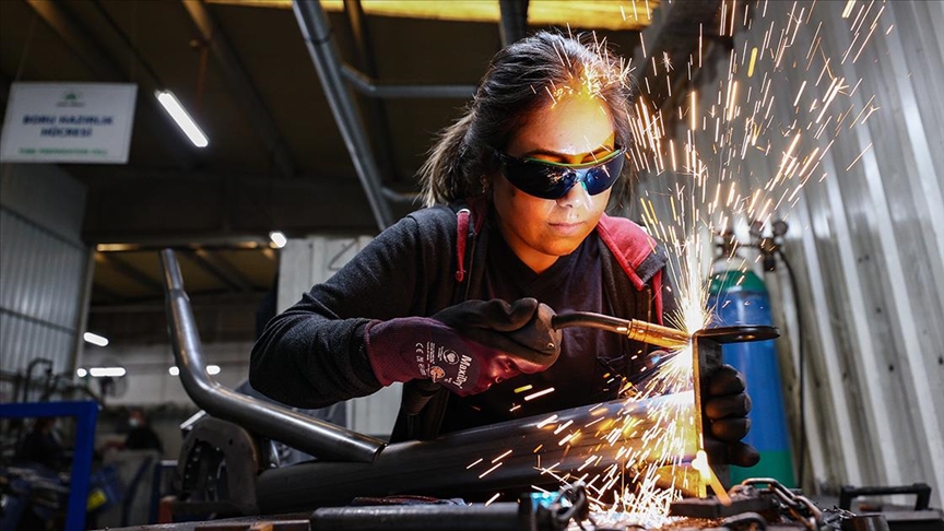 Bursa’da kadın işçi çalıştırana önemli destek!