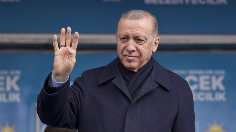 Cumhurbaşkanı Erdoğan, partisinin Erzurum mitinginde konuştu.
