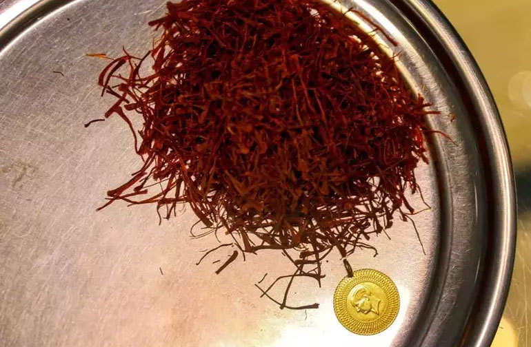 Kilosu 600 bin lira 1 gram altın ile fiyatı eşitlendi Kilosu 600 bin lira 1 gram altın ile fiyatı eşitlendi