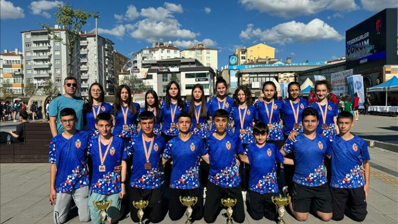 Türkiye Oryantiring Şampiyonasında 81 kulüpten 1250 sporcuya karşı mücadele ederek