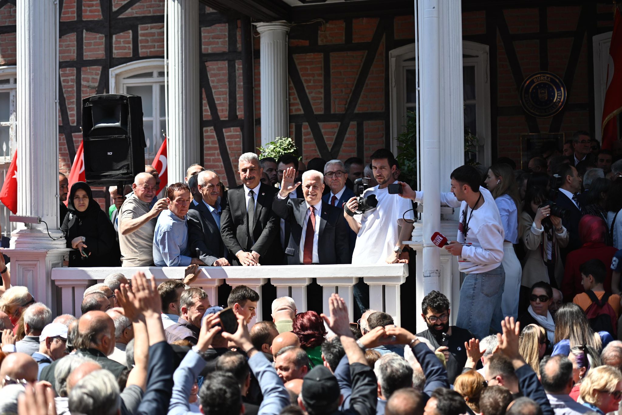 Bursa’da Başkan Bozbey’den Büyükşehir’e yeni yüzler! İşte o isimler…