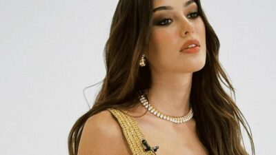 Beyaz elbisesine beğeni yağdı!