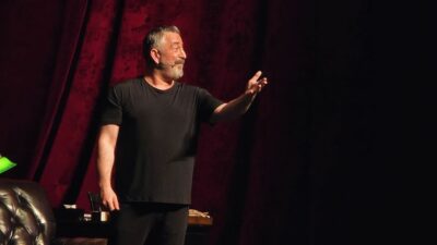 51’inci yaşını kutlayan Cem Yılmaz’dan uzun yaşamanın sırrı!