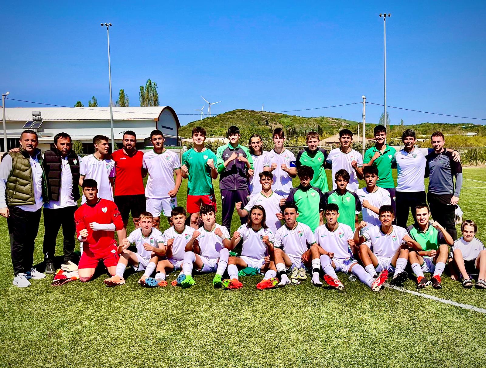 Bursaspor’un üstü dipte altı zirvede!