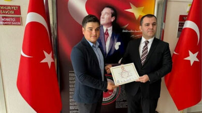 “Şirinler köyünün şirin muhtarı” mazbatasını aldı