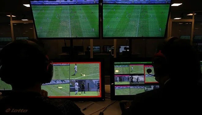 Fatih Karagümrük – Fenerbahçe maçının VAR hakemi belli oldu Fatih Karagümrük – Fenerbahçe maçının VAR hakemi belli oldu