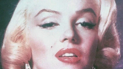 Marilyn Monroe’nun mezarının yanı binlerce dolara satıldı!