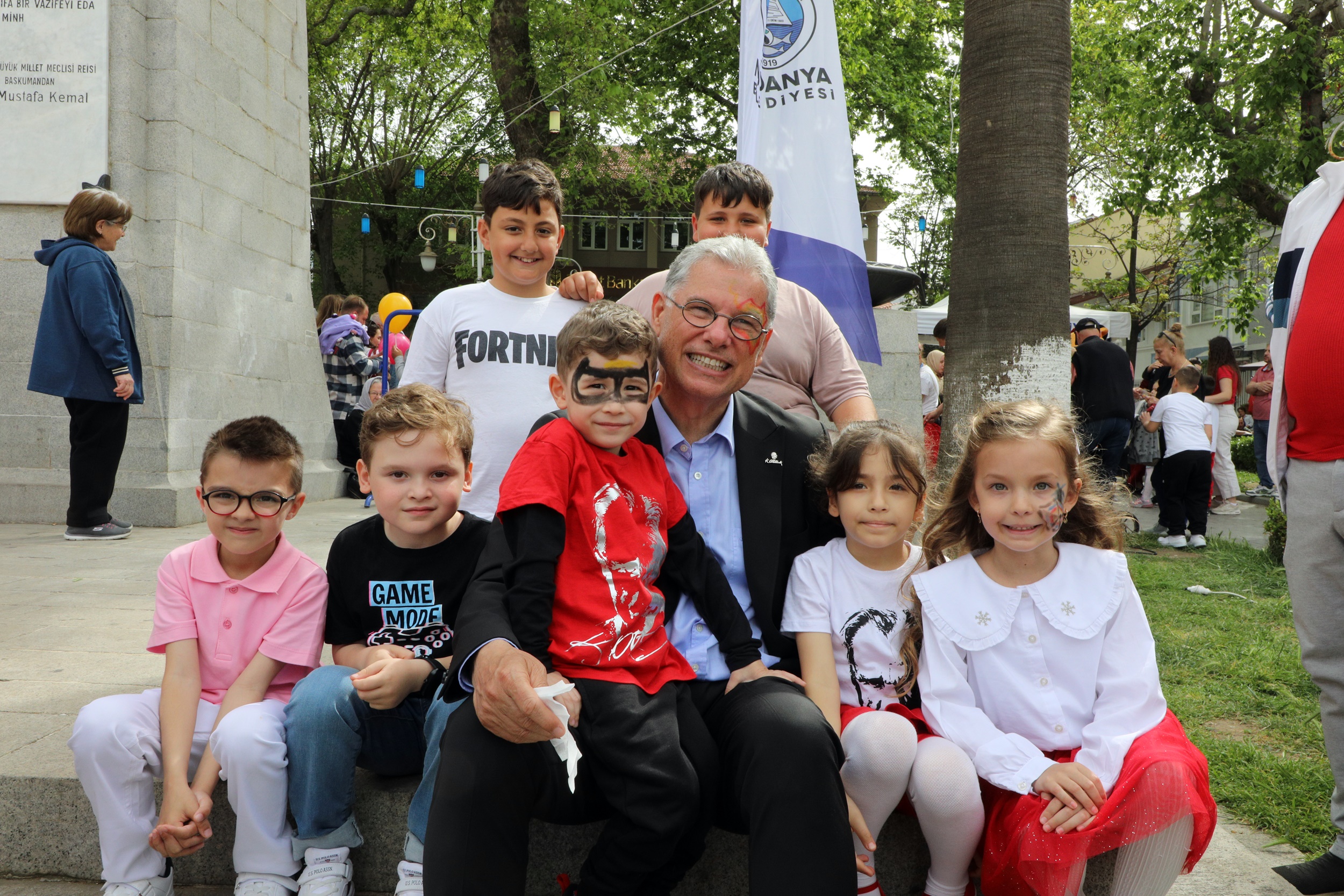 Bursa Mudanya’yı 23 Nisan coşkusu sardı