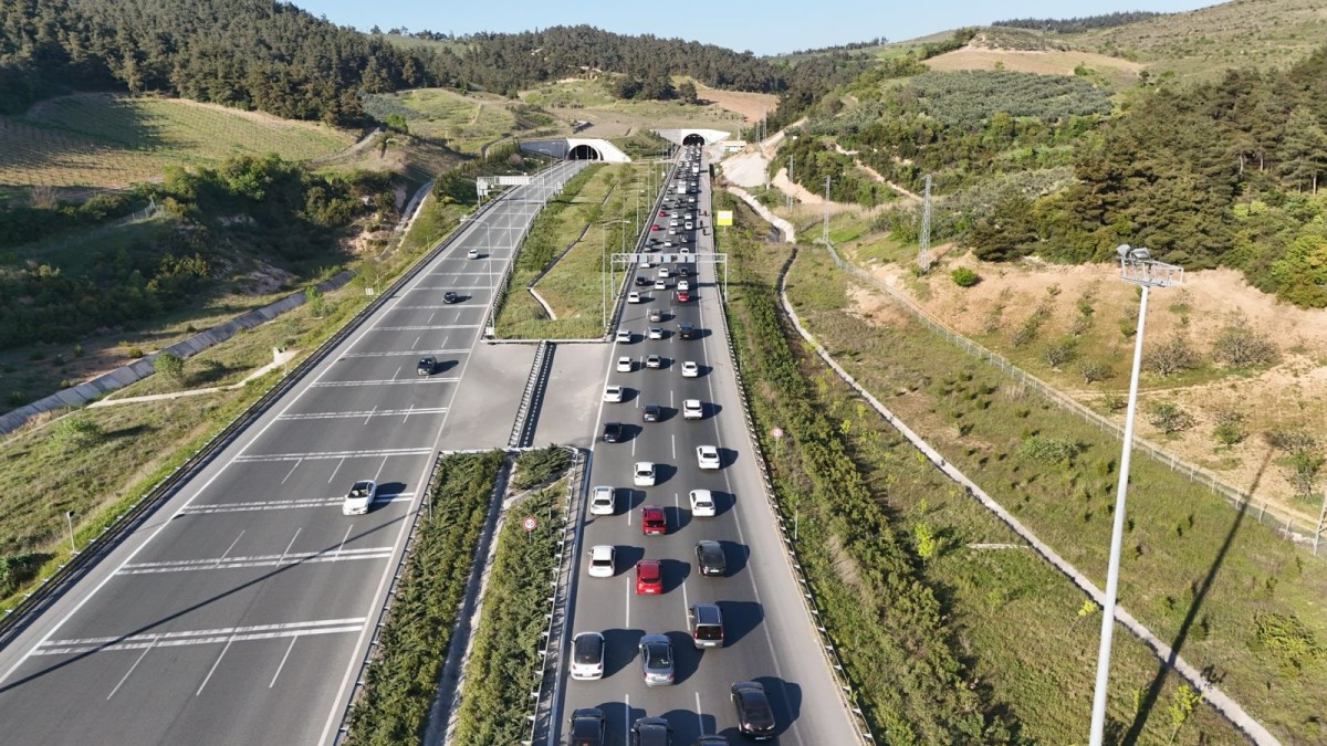 Bayramda 11,2 milyon araç otoyolları kullandı