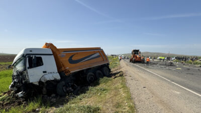Katliam gibi kaza: 4 kişilik aile yok oldu