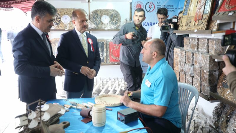 Hükümlü ve tutukluların ürettikleri ürünlerin sergilendiği İşyurtları Ürün ve El
