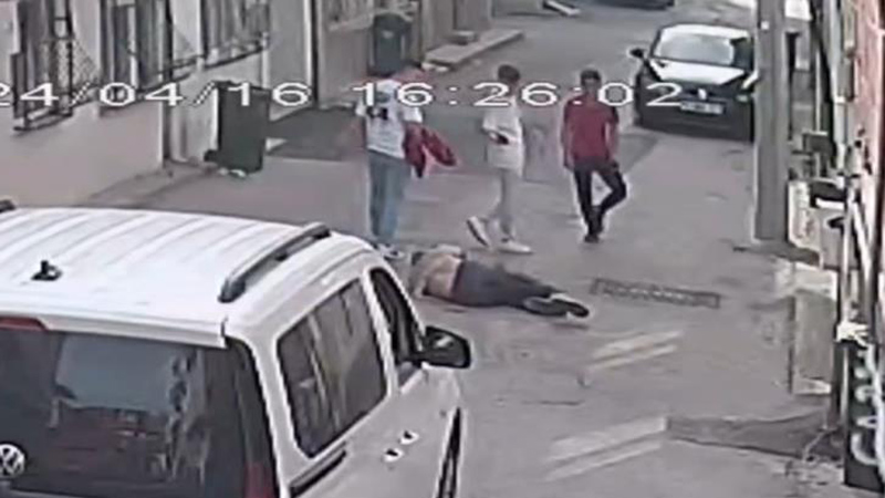 Bursa’da sokak ortasında dehşet! Tekme ve yumruklar…