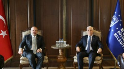 Bursa siyasetinde örnek hareket; Varank’tan Bozbey’e ziyaret