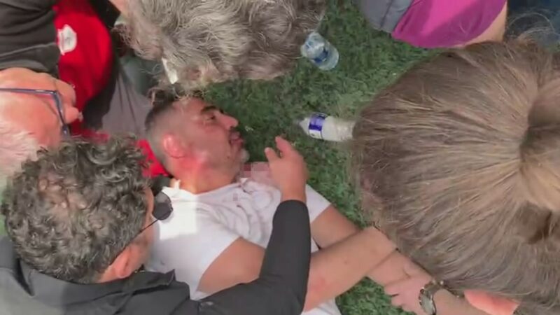 Bursa’daki amatör maçta kavga! Antrenörün dili boğazına kaçtı Bursa’nın Gemlik ilçesinde U-17 yaş kategorisi karşılaşmasında iki takımın teknik