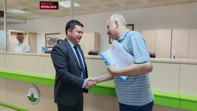 Başkan Aydın mesaiye personeli ziyaret ederek başladı