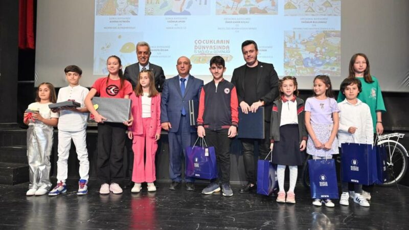 Bursa’da ödüller çocuklarla buluştu Bursa Büyükşehir Belediyesi ve İl Milli Eğitim Müdürlüğü iş birliğiyle,