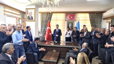 AK Parti Bursa’da hangi başkanı devir teslime istemedi?