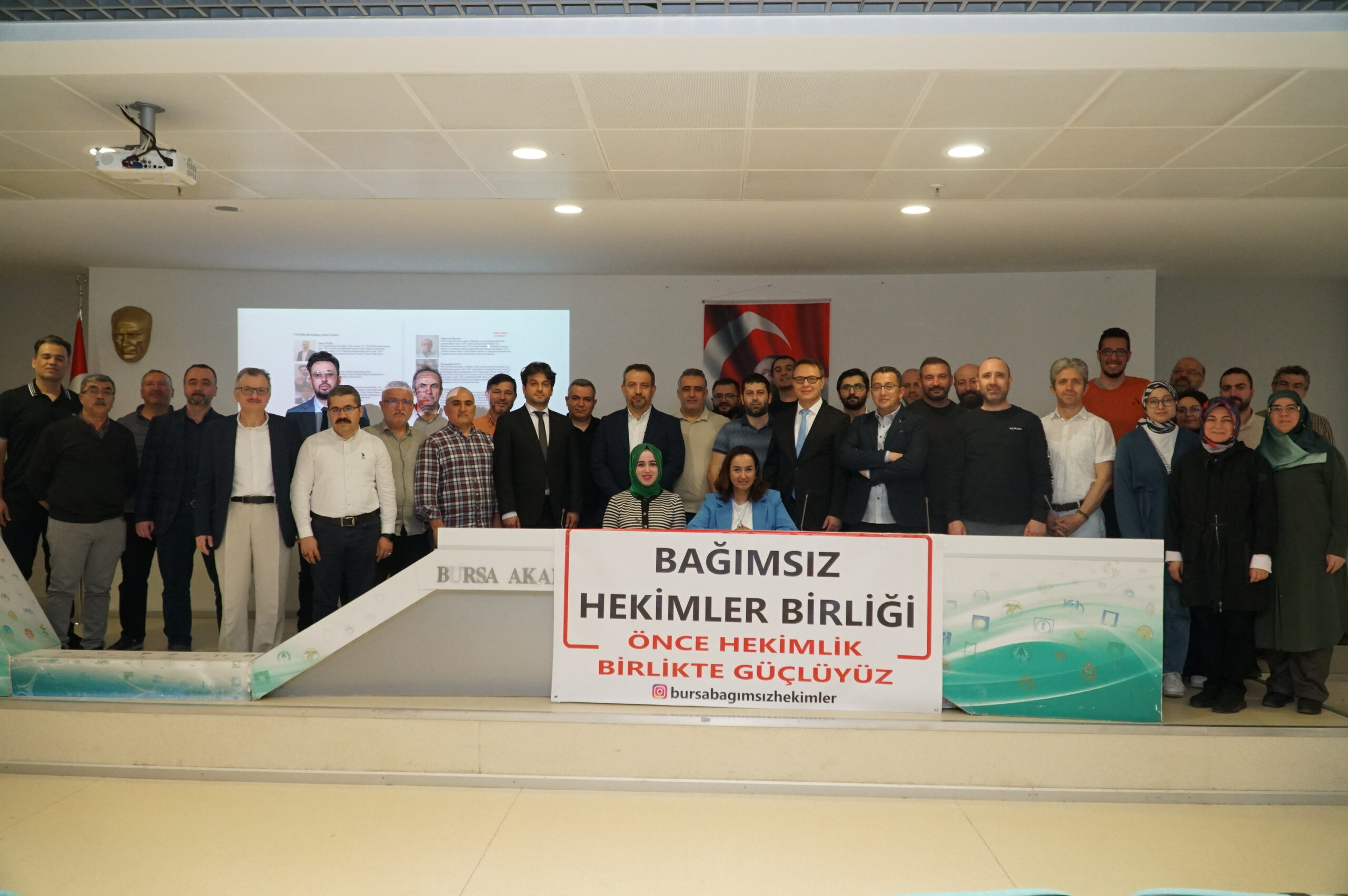 ‘Hekimlerin sesi olacağız’