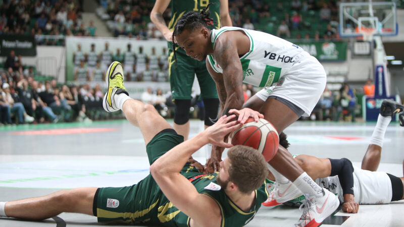 Bursaspor’dan süper skor! Yeşil beyazlılar Manisa Büyükşehir Belediyespor’u iki uzatma sonucunda 102-94 mağlup