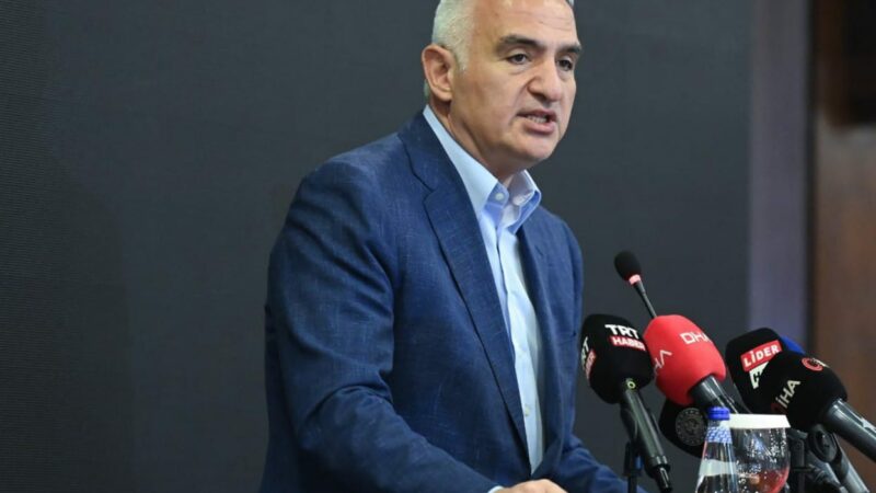 Antalya’daki otele ‘milliyet farkı’ cezası! Antalya'da bir otelde "milliyet farkı" ücreti alınması ile ilgili denetimler