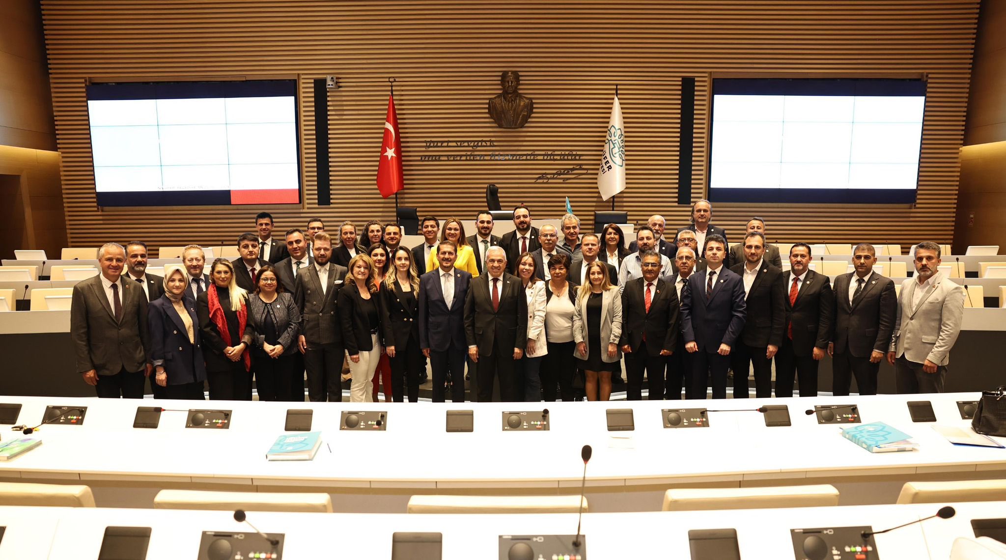 Nilüfer Belediyesi’nde görevler belli oldu! İşte Meclis yönetimi ve komisyonlar…