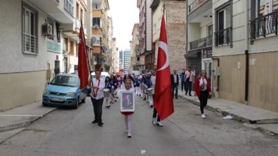 Bursa’daki bu okulun öğrencileri eski bayramları yeniden yaşattı