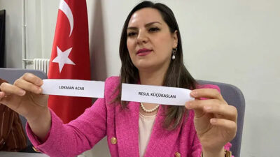 2 aday eşit oy aldı, muhtar kurayla belirlendi