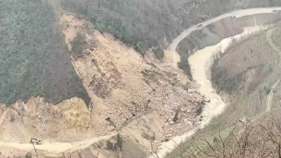 Giresun’da heyelan: Birçok köy yolu ulaşıma kapandı